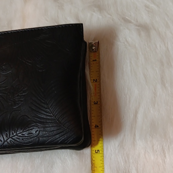 Tommy Bahama Palms Mini Crossbody Bag - Picture 14 of 14